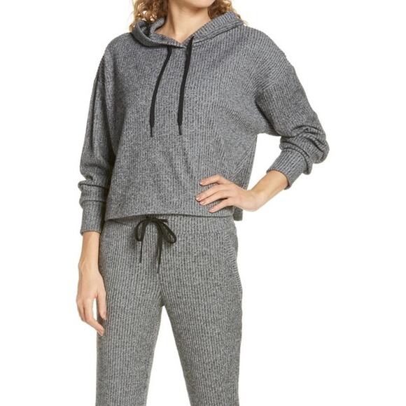 B1G2 FREE 🍁 Zella Gray Waffle Knit Hoodie Sweatshirt Size Medium Loungewear - Picture 1 of 7